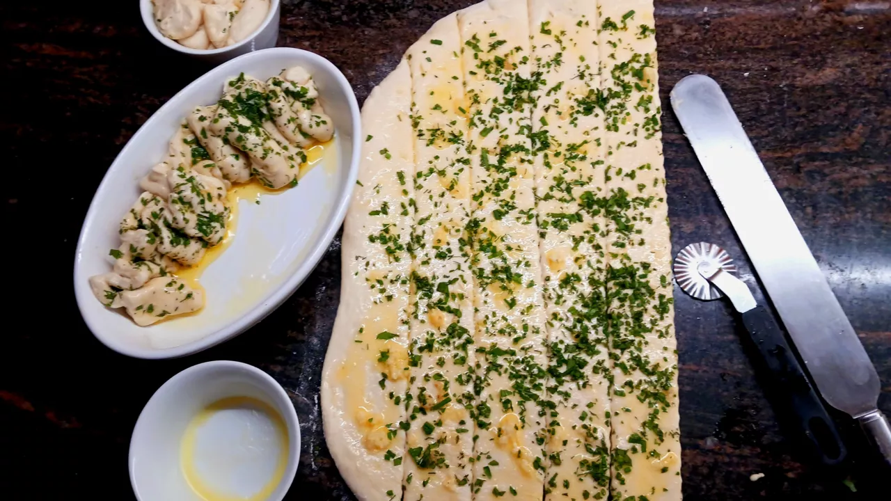 Knoblauch-Kräuter-Faltbrot