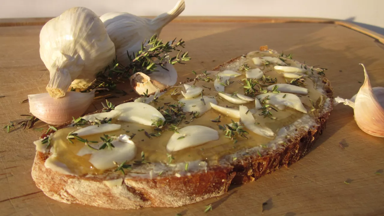 Alles Knoblauch - Gemüse Würzmittel und Medizin