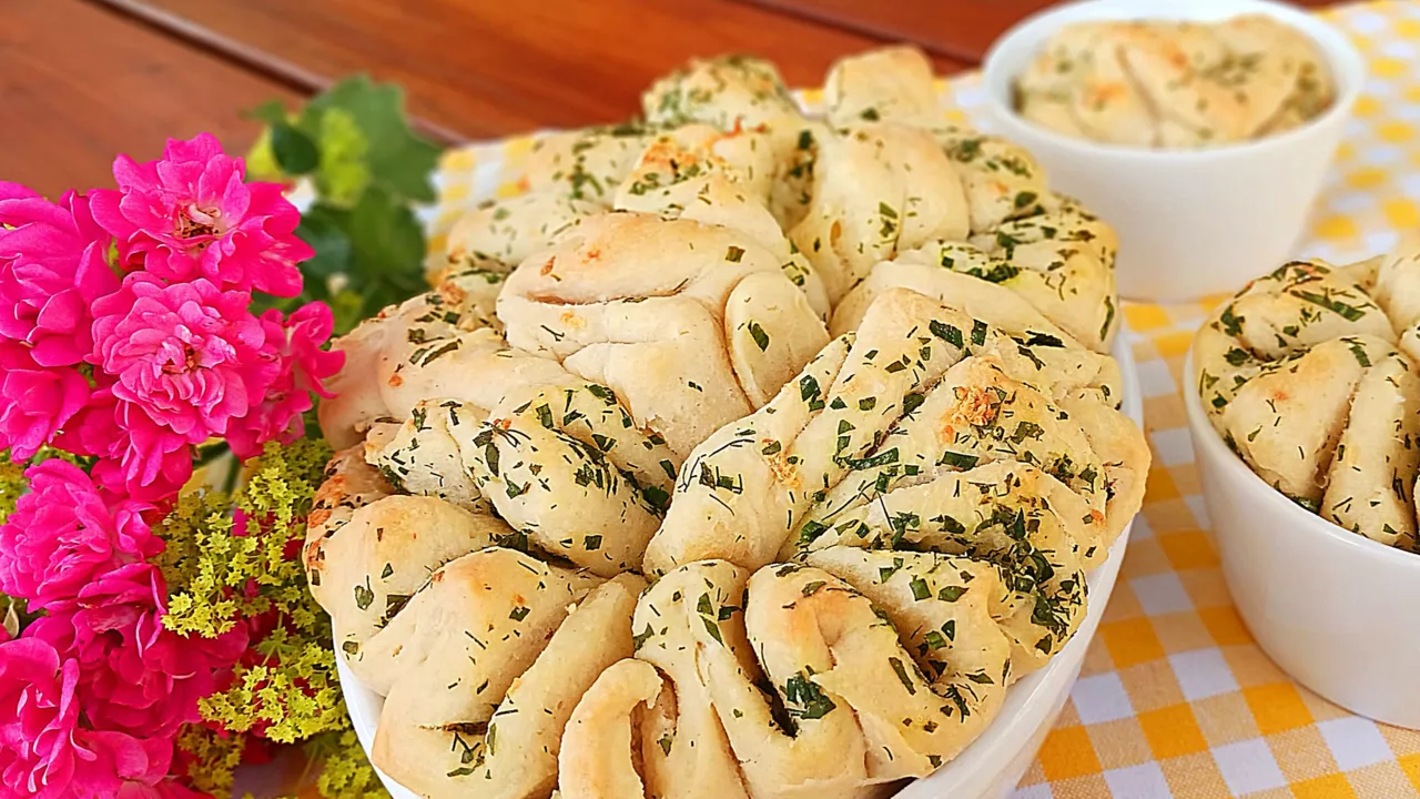 Knoblauch-Kräuter-Faltbrot