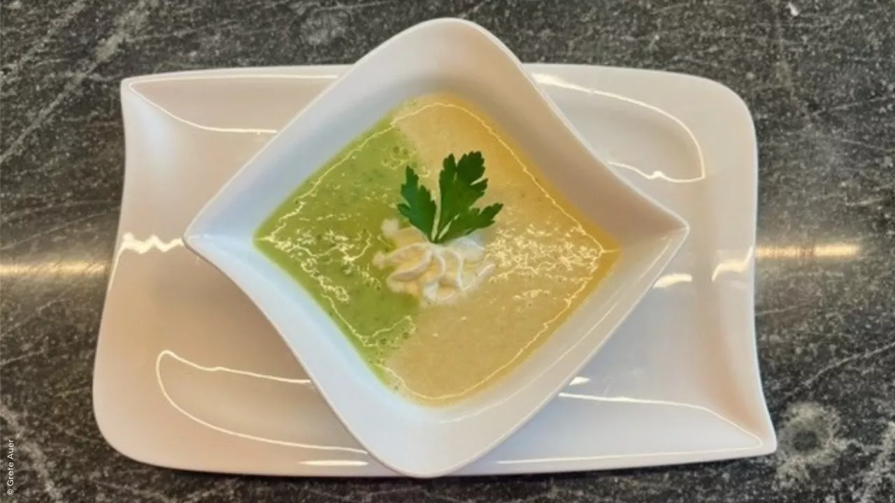 Petersilienschaumsuppe: Wurzel trifft Blatt